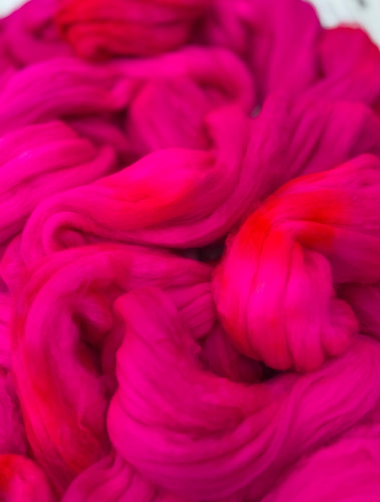 Hot Stuff, on Super Soft: 80% fine SW Merino, 20% Cashmere