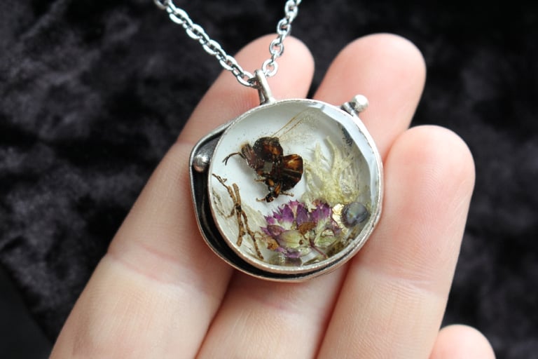 dead good bee floral diorama round necklace Image 3