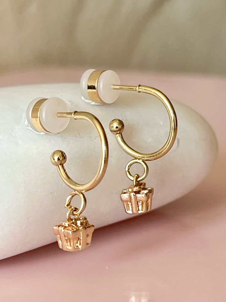 Image of Tiny Little Gold Present Half hoops