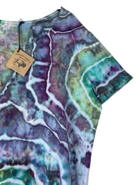 Image 2 of ♻️ UPCYCLED 3XL Ladies 100% Cotton Tee in Earthy Geode Ice Dye