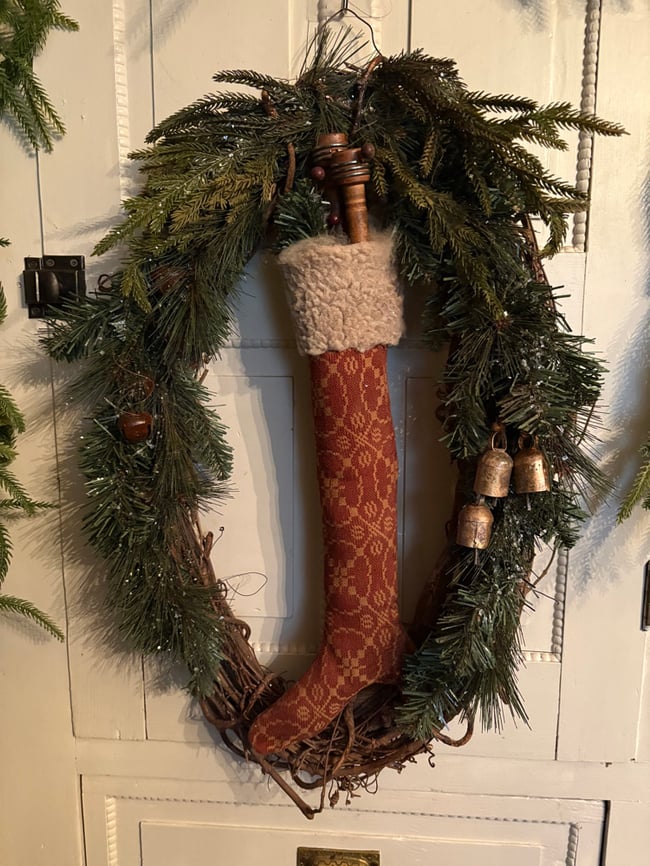 #9.......Colonial Coverlet Stocking wreath- Red