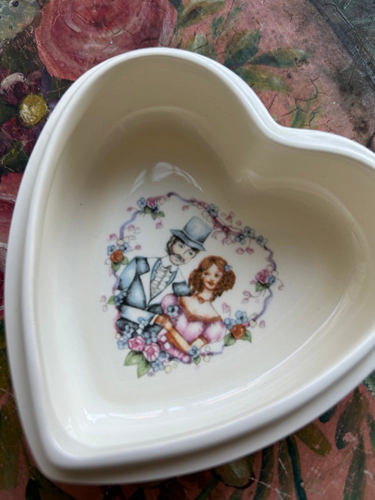 Image of Saint-Valentin 🩷 Boîtes cœur en porcelaine 