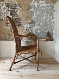 Image 3 of Le fauteuil en rotin 