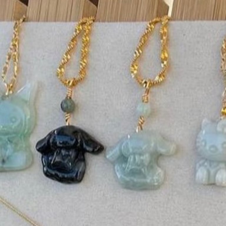 cinnamoroll necklace Image 3