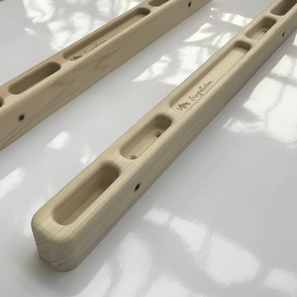 Fingerbaton Hangboard