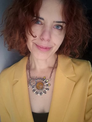 Two suns warm necklace 