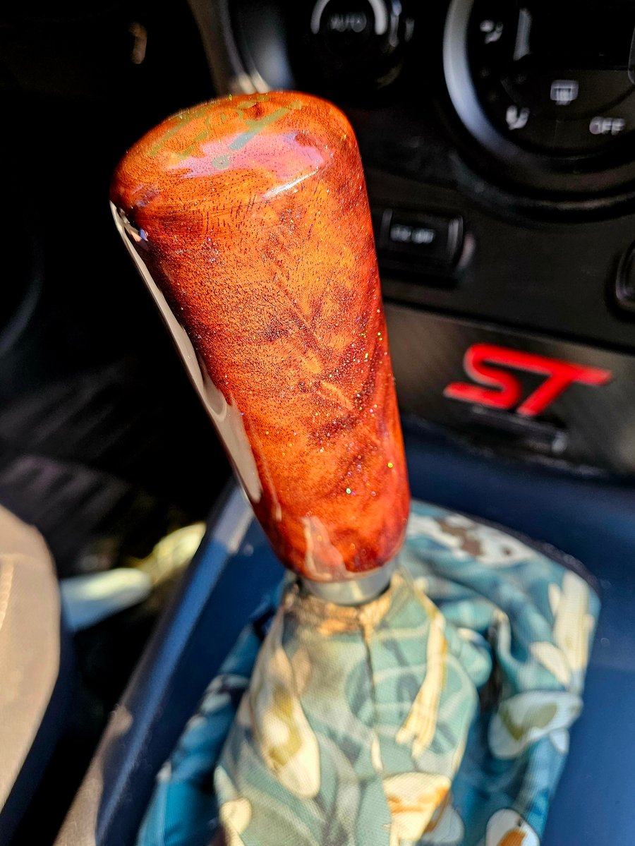 Image of Ford Focus/Fiesta ST Cylinder Shape Shift Knob