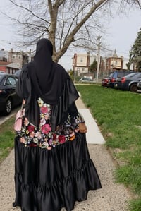Image 4 of Yasmin abaya set