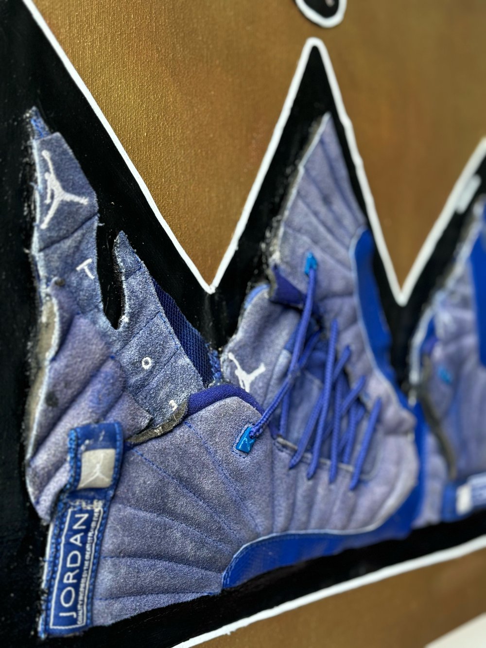 The Crown - Blue Laces