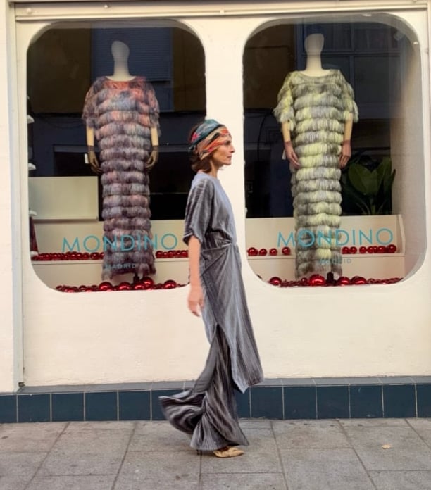 GREY PLEATED VELVET KAFTAN