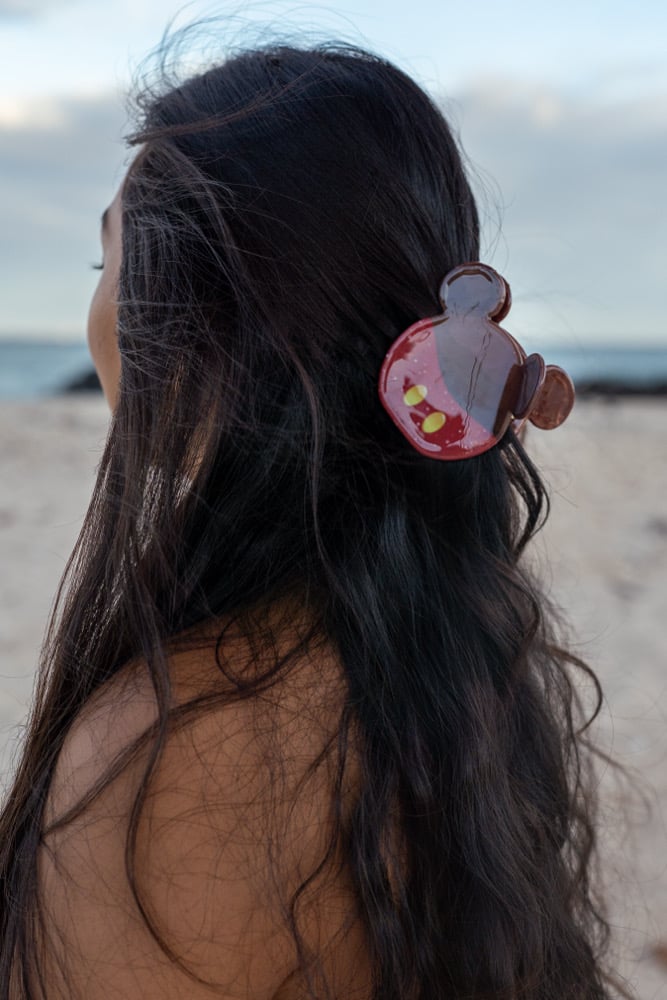 Image of Magical Candy Apple Claw Clip
