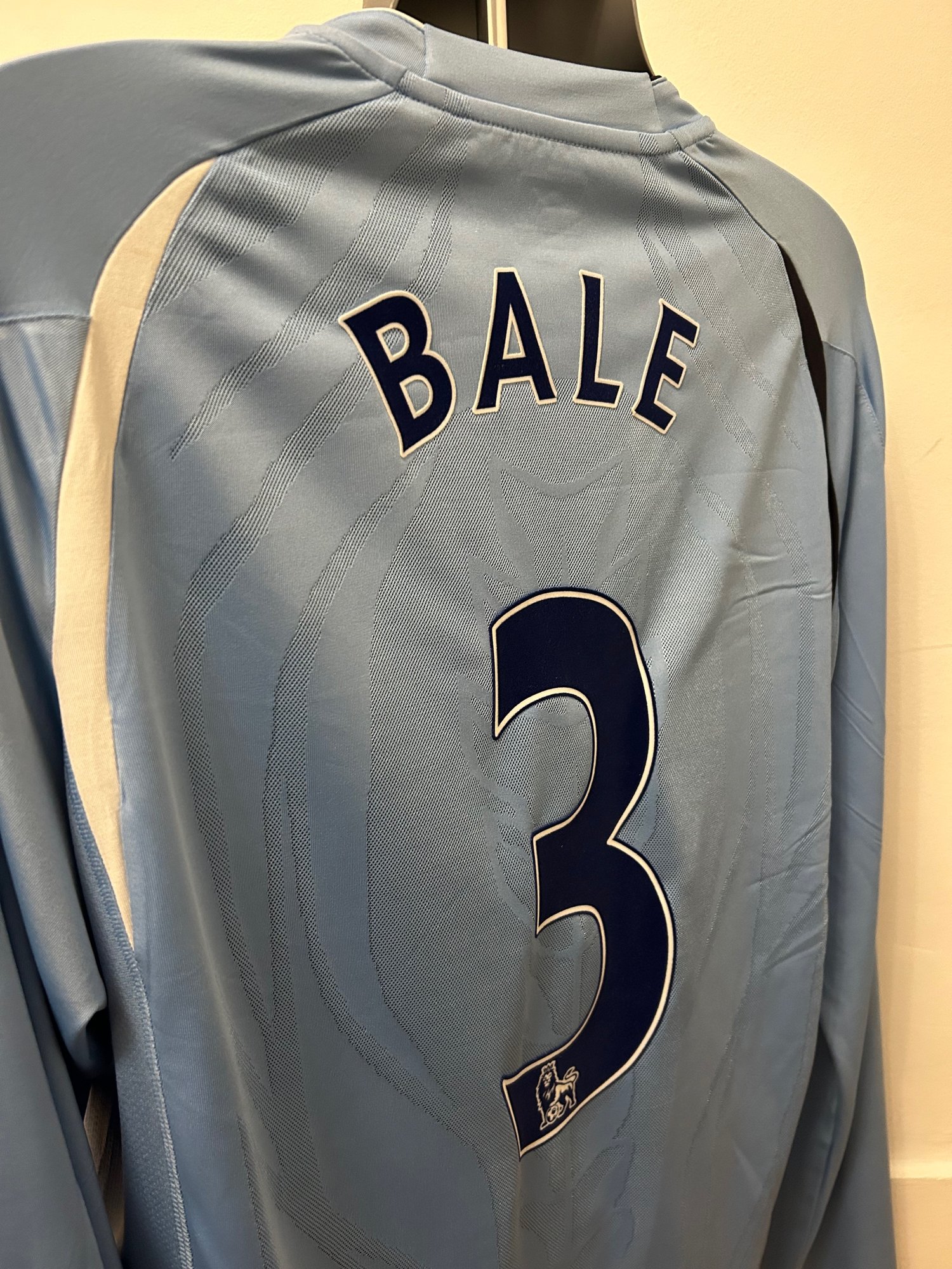 Image of Tottenham Hotspur “BALE 3” 2010/11 Match Issue LS Away Shirt + PL patches (XXL)