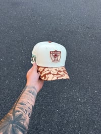 Image 1 of NEUTRAL TRI TONE OAKLAND RAIDERS CUSTOM FITTED CAP