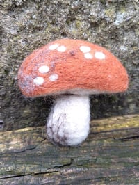 Image 4 of Felted Toadstool Brooch 