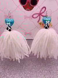 Image 5 of Classy Diva Earring 