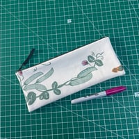 Image 2 of Pea Pod Pouch