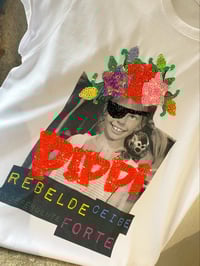 Image 5 of Camiseta bordada a man. Pippi branca con letras fluor. Varias tallas. Coret oversize.