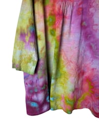 Image 8 of 1XL 100% Cotton Woven Forager Pocket Top in Watercolor Ice Dye