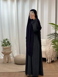 Image 3 of navy jersey khimār