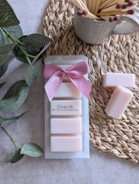 Image 2 of Pink Vanilla & Coco Blossom