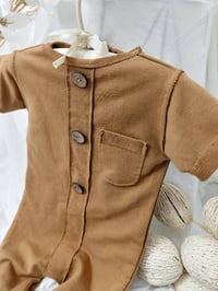 Image 2 of Photoshooting romper | Lorenzo | sleeves | camel brown | sitter boys