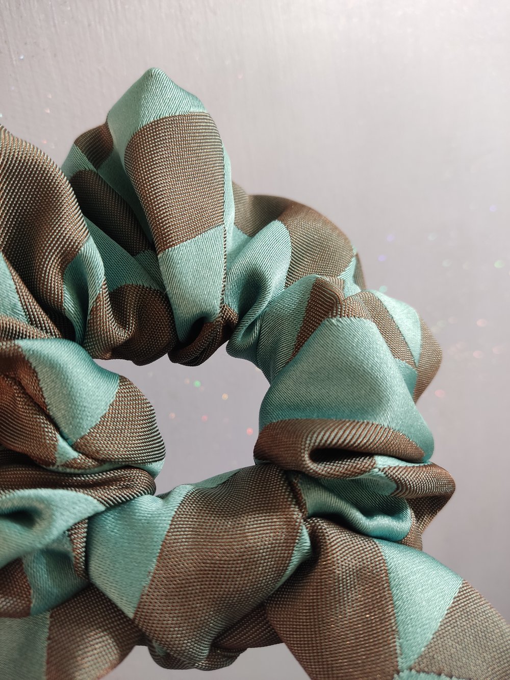 Image of Elastico per capelli/scrunchie grigio/azzurro