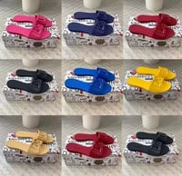 Cutout flats 