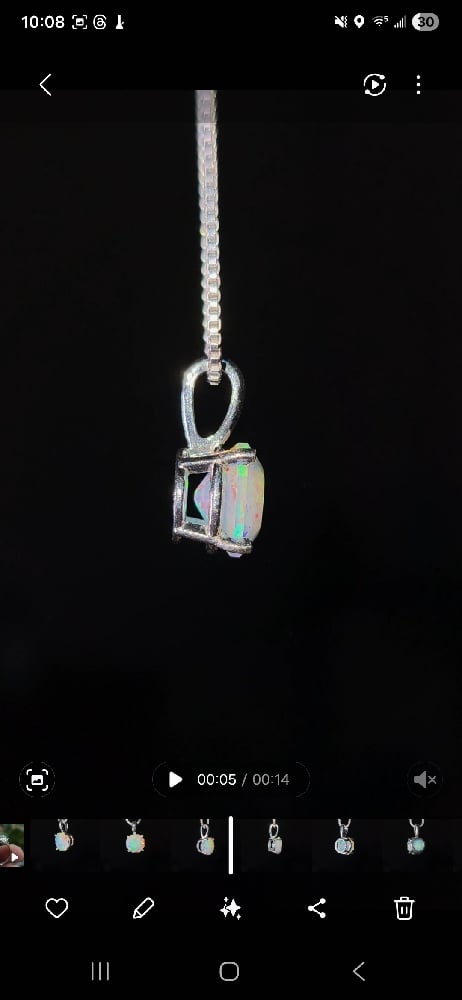 Image of Welo opal pendant 