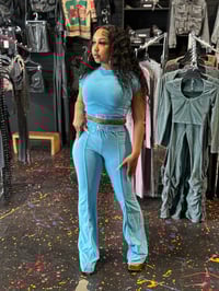 Image 2 of IT Set