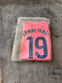 Image 3 of Barcelona pink Lamine Yamal no.19