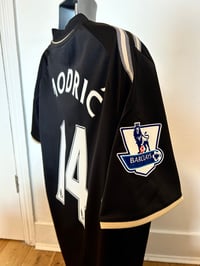 Image 7 of Tottenham Hotspur “MODRIC 14” 2008/09 Third Shirt + PL patches (L)