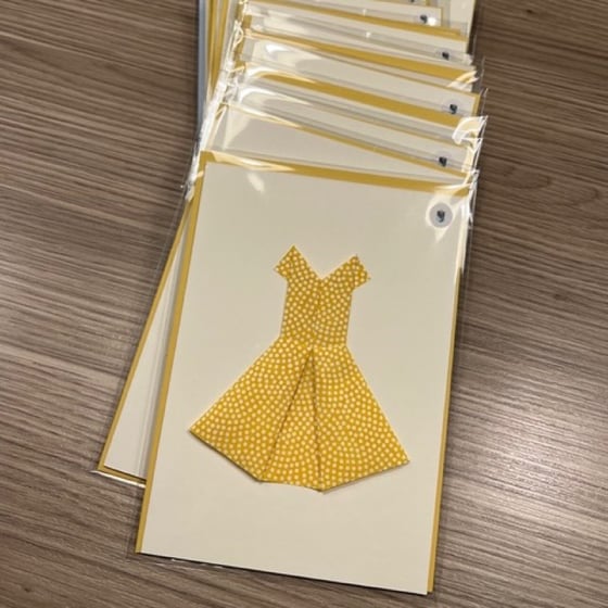 Image of Kjolekort [gul kjole med prikker] - TinaTing
