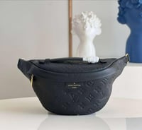 Image 4 of Bum bags (click to browse)