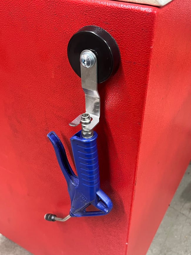 Magnetic air tool holder