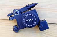 Image 2 of sidewinder tattoo machine lightweight black