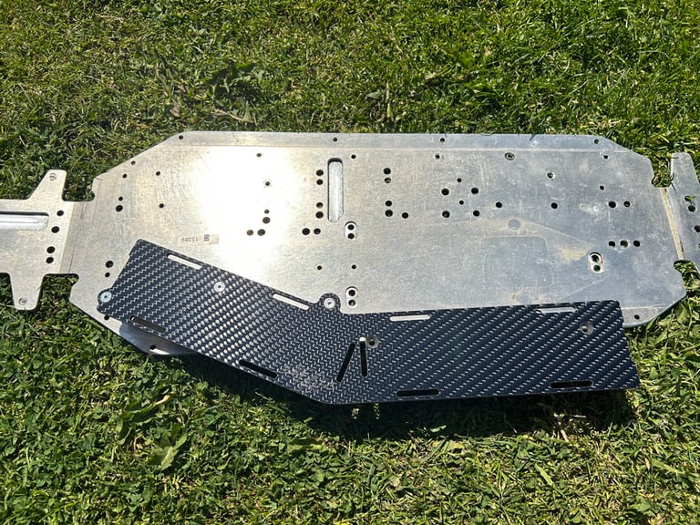 BoneHead RC MCD carbon battery tray Image 4