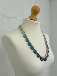 Image 3 of NEW blue colour fade circles necklace