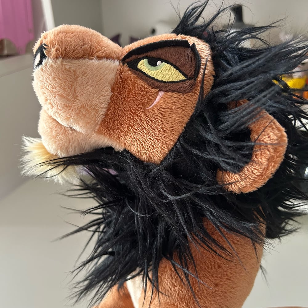 Image of PELUCHE DISNEY SCAR LE ROI LION