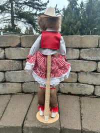 Image 3 of Annie