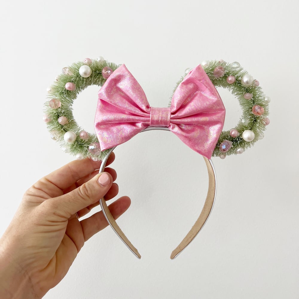 Image of Mint Wreath Ears with Pink Bow