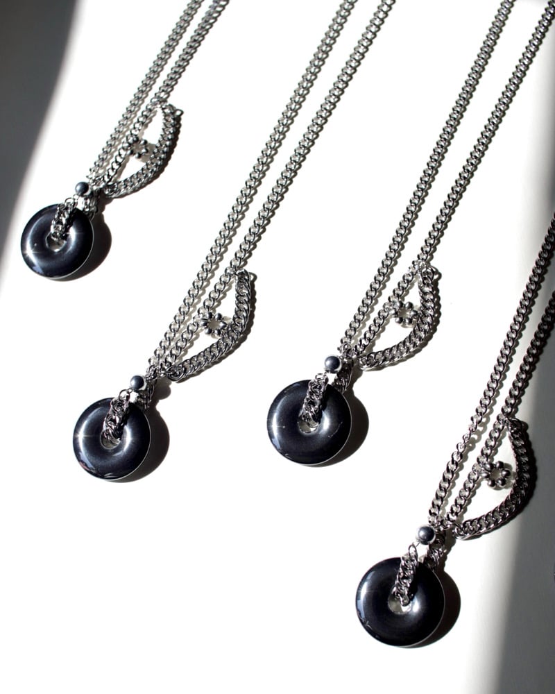 Image of ‘Clarity’ Donut Chain