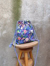 Image 9 of Bolso BOMBONERA HORTENSIAS azul