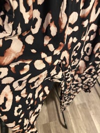 Image 2 of H & M printed. Crop