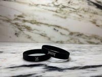 Image 2 of Breezy wristband (Black) 