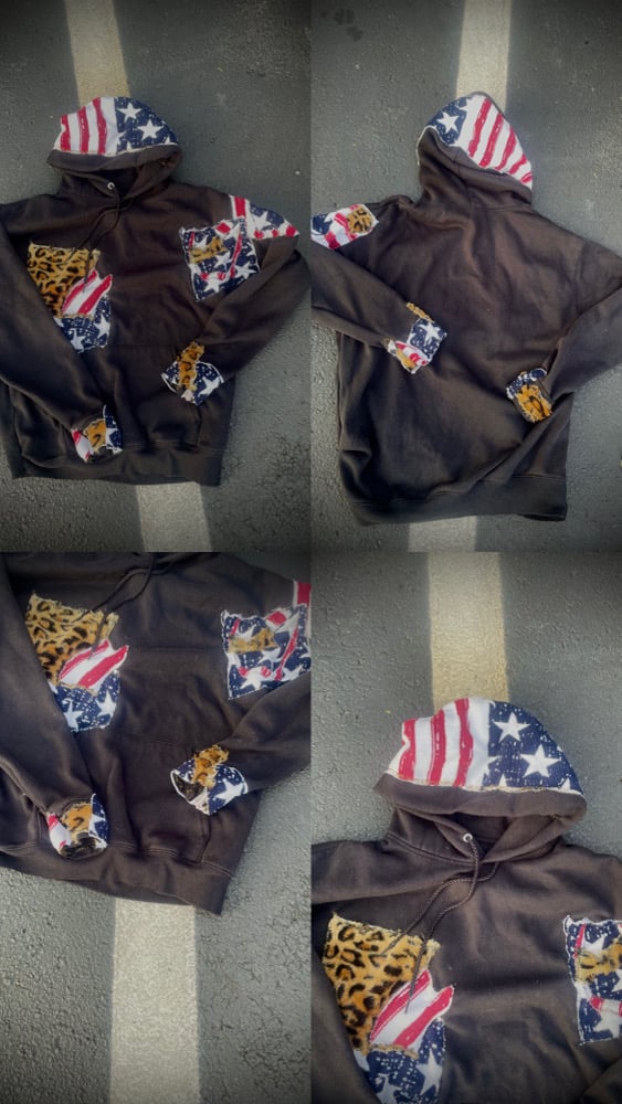 Image of Size:S 1/1 USA/Cheetah print  patched hoodie  
