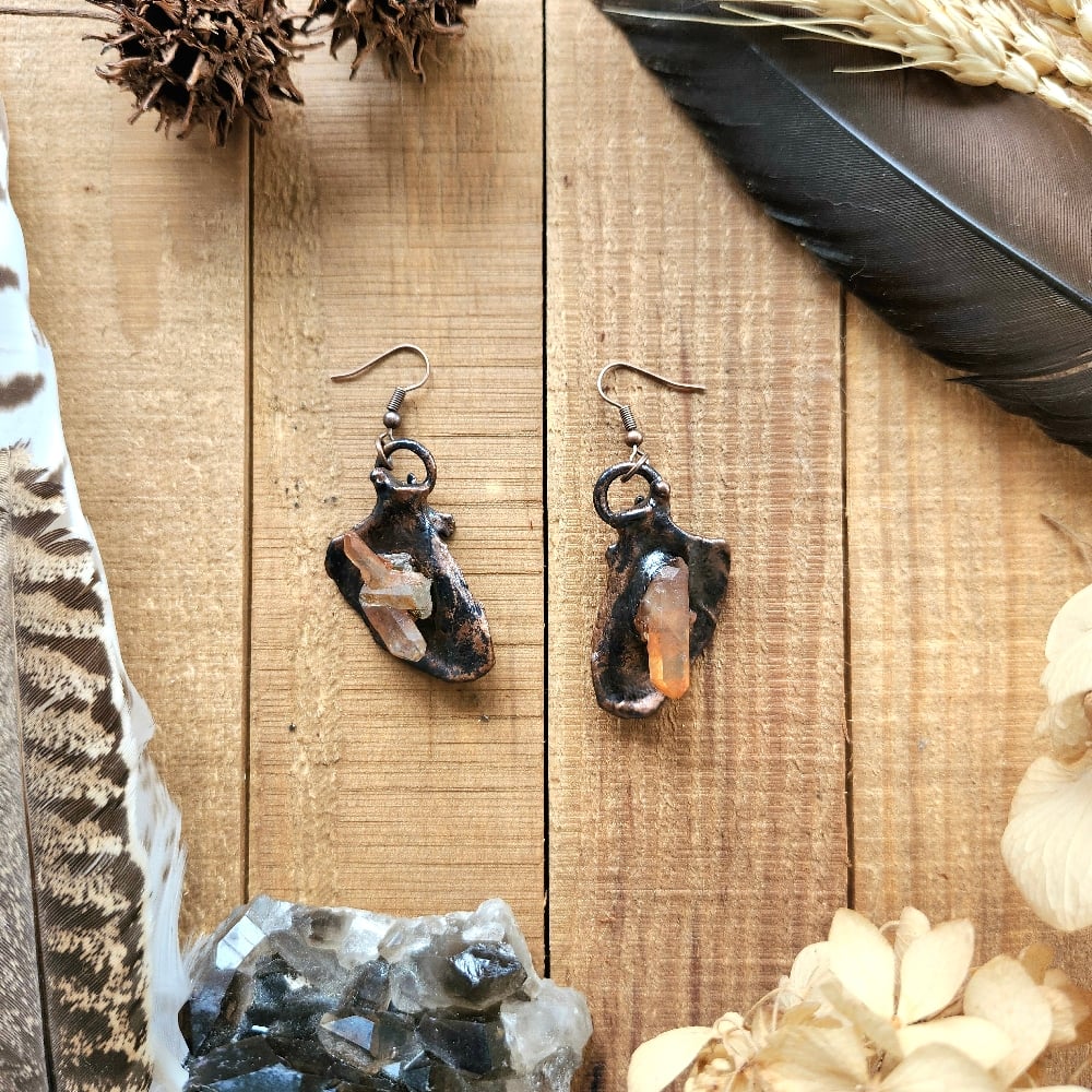 Image of Tangerine Quartz Scapula Earrings 