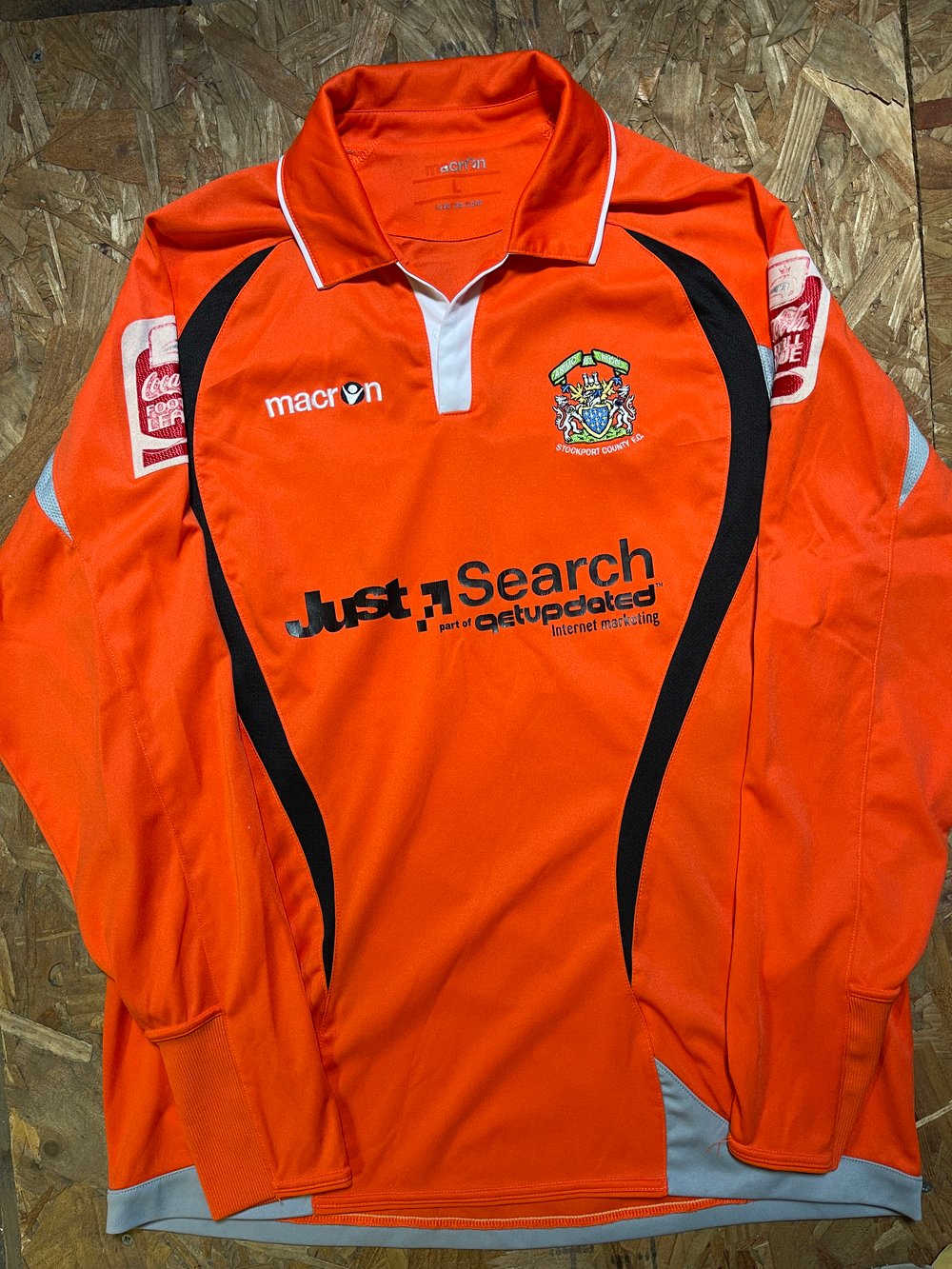 Match Worn 2009/10 Macron away shirt