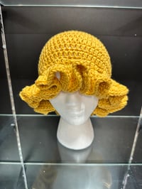 Image 1 of crochet bucket hat with wavy brim K