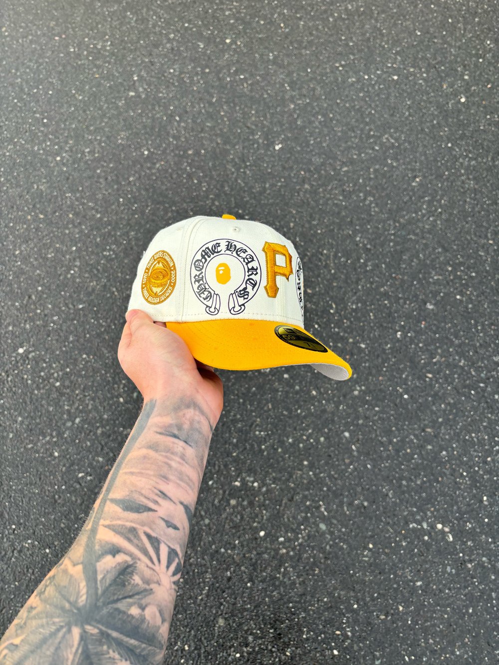 Image of  TRI TONE YELLOW VISOR PITTSBURGH PIRATES CUSTOM FITTED CAP