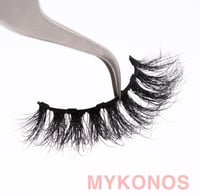 Image 2 of Mykonos Magnetic Lash